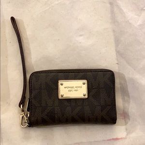 Michael Kors zipper wallet